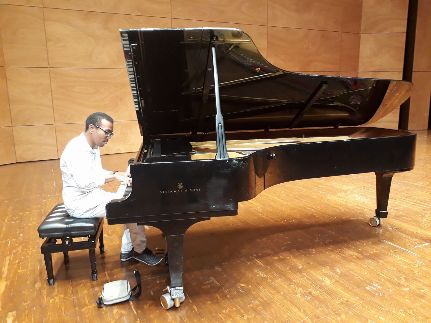 Apprends à t'exprimer au piano Gospel.